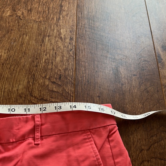 Khakis by GAP Boyfriend Roll-up Shorts - Picture 5 of 10